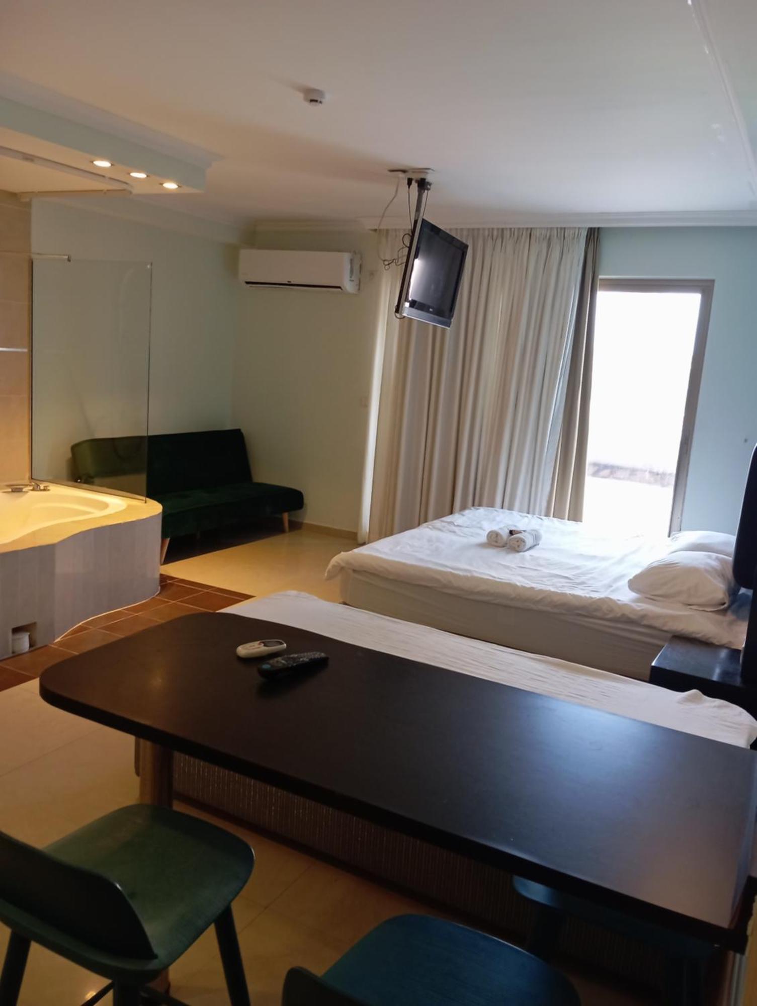 Marina Beach Hotel 텔아비브 외부 사진